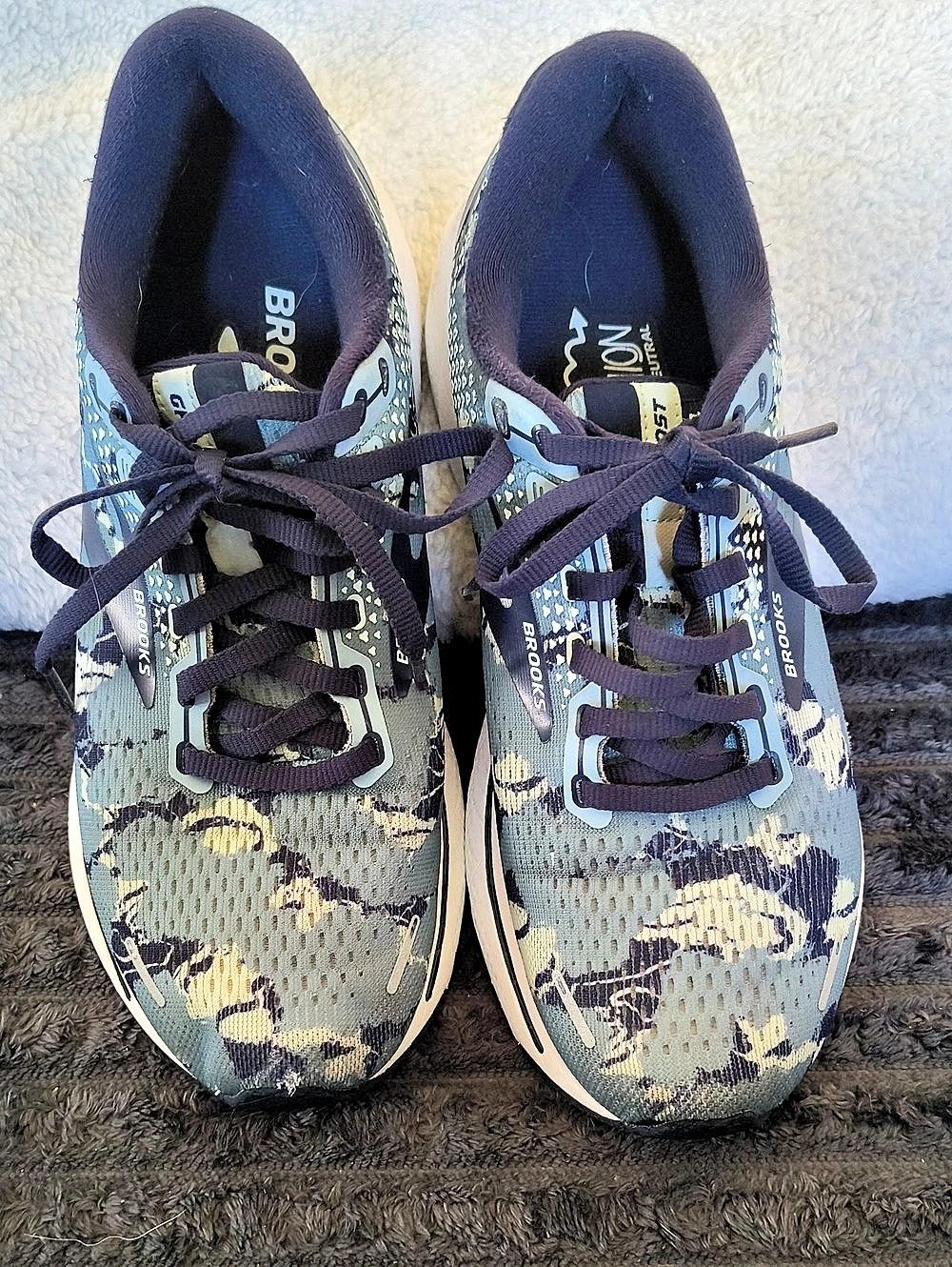 Brooks Ghost 14 Athletic Shoes US 9.5